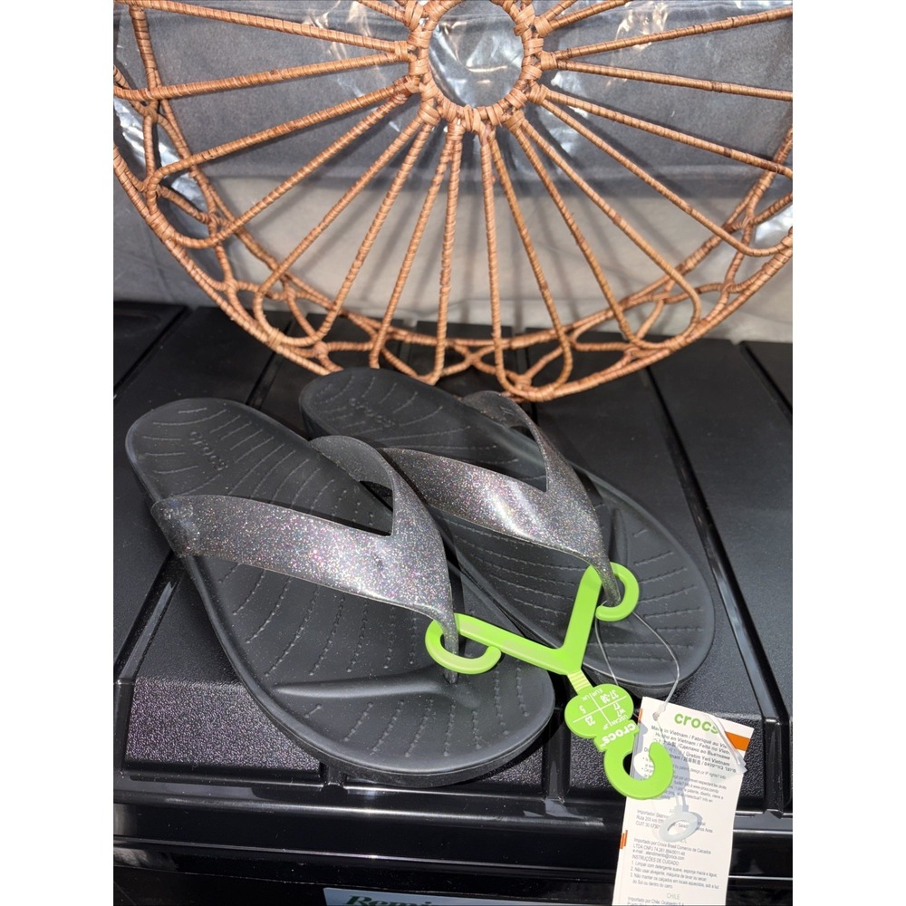 NWT Crocs Baya Platform Glitter Flip Flops Sandals Size W7 (BRAND NEW W TAGS)